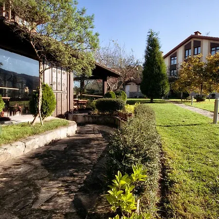 Rurales L'arquera Llanes