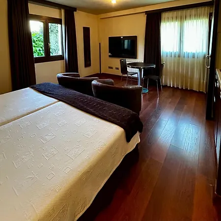 Rurales L'arquera * Llanes